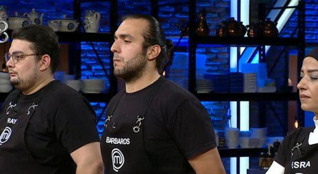 TV8 ekranlarnda yaynlanan MasterChef Trkiye'de yarmaclar kaptanlk iin kar karya geldi. Kaptanlk oyununda efler yarmaclara 45 dakika sre verdi. Srenin ardndan efler yarmaclarn yaptklar yemeklerin tadna bakt.