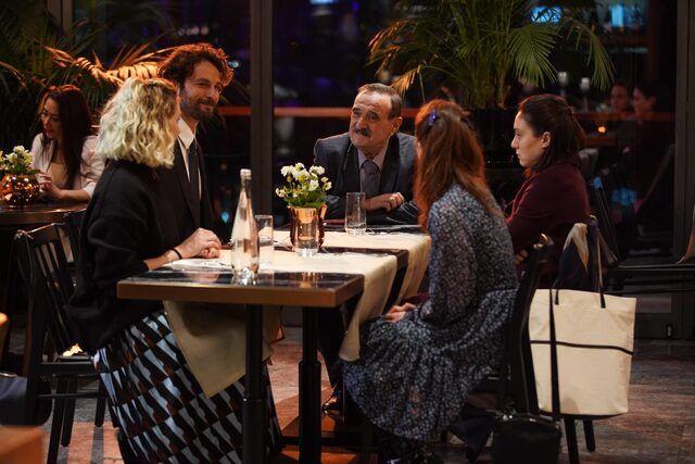 Safiye, kardeleri Han ve Glben tarafndan sevilmemeyi bilmemekle sulansa da dizinin sonuna doru gerein bambaka bir olay olduu ortaya kar.