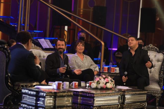 YILLAR SONRA AYNI KADRO  �brahim Tatl�ses, H�lya Av�ar, Demet Akba� ve Olgun �im�ek’in y�llar �nce beraber �al��t��� ‘Mega Show’ kadrosu, yeniden bir araya geliyor.