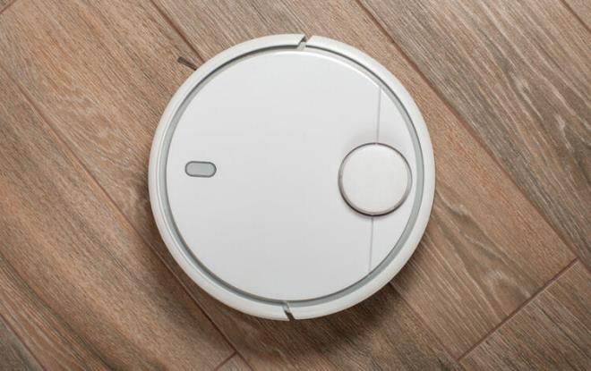 Robot sprgenin Lidar'nda ise cihaz, lazerle oday taryor ve dzensiz ekil ve younluktaki nesnelerden geri yansyan nlar alglyor.