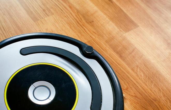 Aratrmaclar lazer nnn pozisyonunu kontrol edebileceklerini ve cihazn navigasyonuna mdahale etmeden alglanan veriyi Wi-Fi araclyla dizst bilgisayarlarna aktarabileceklerini gstermek iin bir robot sprgeyi hack'ledi. Sonra iki ses kaynayla deneyler yapld.