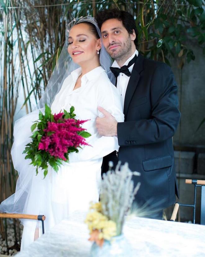 Mutlu ift evliliklerini bebekle talandrd. Sosyal medya hesabndan paylamda bulunan Baln, mutlu haberi sevenleriyle paylat.