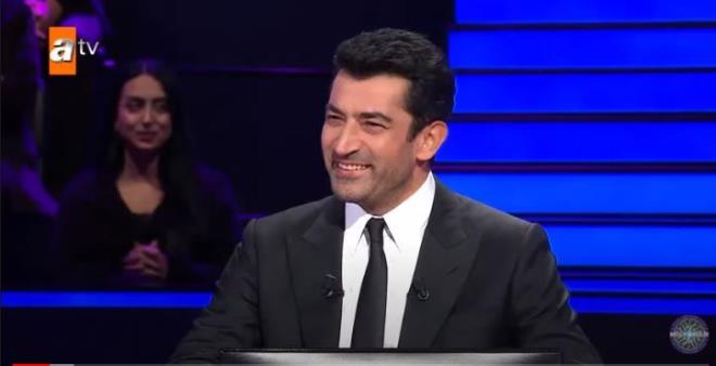 ATV ekranlarnda Kenan mirzalolu'nun sunduu yarma program 'Kim Milyoner Olmak ster'de duygu dolu anlar yaand.  Bu haftaki programda yarmaya katlan Serdar Mete'nin bandan geen talihsiz olay herkesi derinden etkiledi.