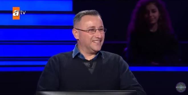 1980 doumlu olan Serdar Mete yarmaya Kocaeli'nden katld. Aslen Adanal olan yarmac Kocaeli niversitesi Sat Ynetimi Blm mezunu.