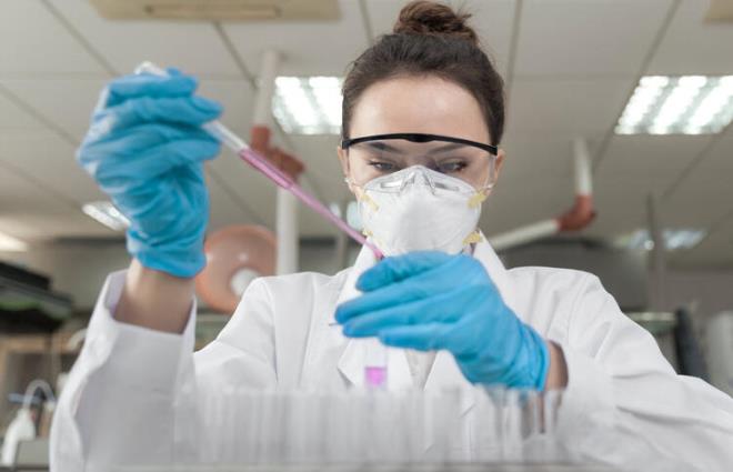 Maskenin, nano-bakr antiviral bir katman dahil 5 katl olduuna dikkat ekilerek, standart maskelerin  katl olduu belirtildi.