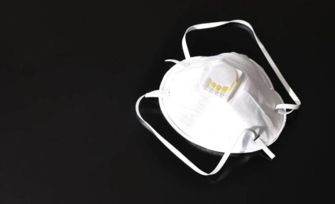 Uzmanlara gre bu maskeler kesinlikle koronavirs salgn zelinde gelitirilmi deil; bu nedenle de virse kar koruma insanlar korumad gibi salgnn yaylmasna da neden olabilir. Peki ama neden?