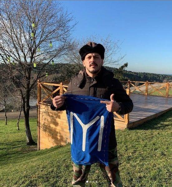 K-1 Dnyasnda Avrupa Ktasndaki eitli turnuvalardaki baarlaryla bilinen Samedov, son derece iyi Trke biliyor.