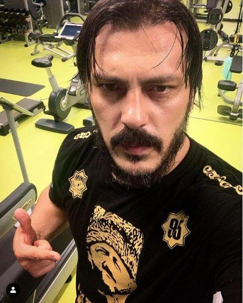 Zabit Samedov kimdir?: Boksr, 21 Temmuz 1984 tarihinde Azerbeycan'da dnyaya geldi, Belarus (Beyaz Rusya) vatandadr.