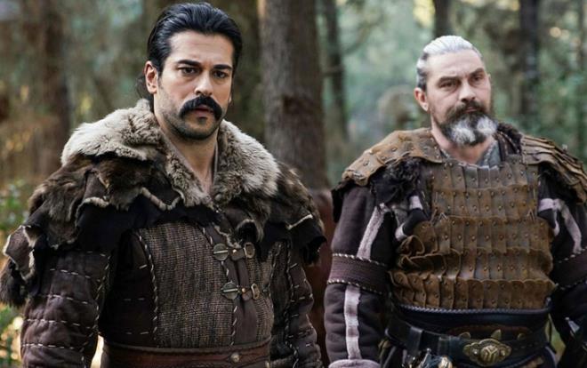 kinci sezonuyla beraber yepyeni isimleri kadrosuna katan Kurulu Osman transferlerine doymuyor. Son olarak dnyaca nl bir isim Kurulu Osman dizisine transfer oldu. Dizinin dikkat eken yeni transferi, dnyaca nl Azerbaycanl kick boks Zabit Samedov oldu.