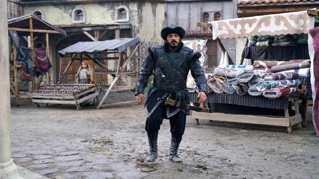 "Tm dnyada baarlaryla gsmz kabartan Azerbaycanl kick boks ustas Zabit Samedov, Kurulu Osman dizisine katld. Can Azerbaycan'a selam olsun. Ordularmz Muzaffer olsun"