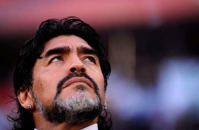 Futbol efsanesi Diego Armando Maradona'nn teknik direktrlk hayat, aktif kariyerinin aksine pek de baarl gemedi.    Tarihin en iyi futbolcularndan biri olarak gsterilen Arjantinli yldz, kupalarla dolu bir kariyerden sonra baladklar teknik direktrlkte hayal krkl yaatan isimler arasnda yer ald.