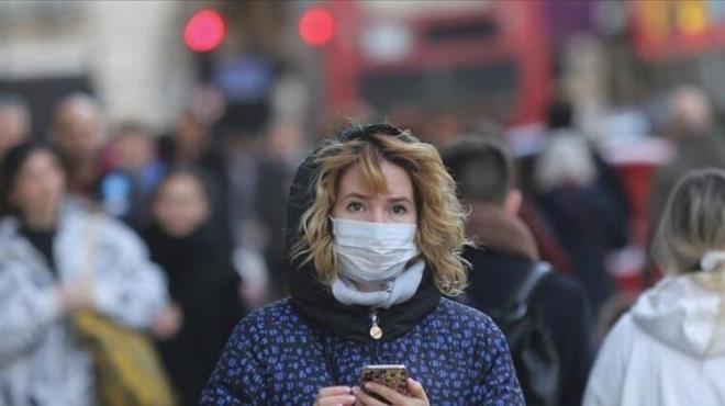 Yaplan aklamaya gre, Moderna'nn testlerine katlan gnlllerin yzde 2.7'sinde ilk dozda a yaplan blgede ar ve ac olduu ifade edildi.