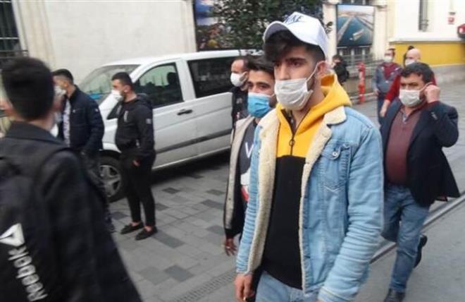 Ancak ekipler maske takmad iin gence cezai ilem uygulad.