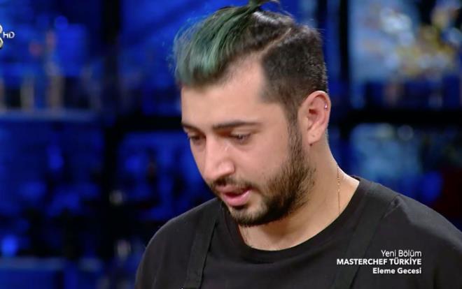 Masterchef Trkiye yarmasnda kim elenecek sorusunun yantndan ok Uur Ylmaz Deniz'in gidii merak ediliyordu. Hatrlanaca gibi geen hafta Acun Ilcal, Uur Deniz Ylmaz' Masterchef'ten kovduunu duyurmutu. Buna gereke olarak da byk ksm 2012 ylna ait olan Uur'un edep snrlarn aan twitleri gsterilmiti. O dnemde henz 18 yanda olan Uur, ergen dnemlerinde att twitlerin faturasn fenomen yarmada dedi. Peki Masterchef 29 Kasm 2020 elemesinde neler oldu, Uur'un twitlerinde neler var, yarmadan nasl gnderildi? te merak edilen geceye dair bilgiler: