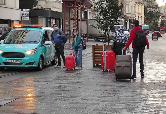 Toplantda vaka ve lm saylarnn yksek olduu Edirne, Adana, Hatay, Artvin, Aydn, anakkale, Krklareli, Ordu, Trabzon, Tokat, Zonguldak, Mersin, Osmaniye, Samsun, Mula, Bursa stanbul, zmir, Ankara, Kocaeli gibi ehirlere ynelik olarak salgnn seyrine gre kademeli ekilde seyahat kstlamas getirilebilir.