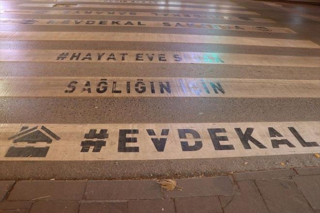 Corona virs salgnnda Trkiye'de son saylar endie uyandryor.  Betepe'de Cumhurbakan Erdoan bakanlnda Cumhurbakanl Kabinesi topland.