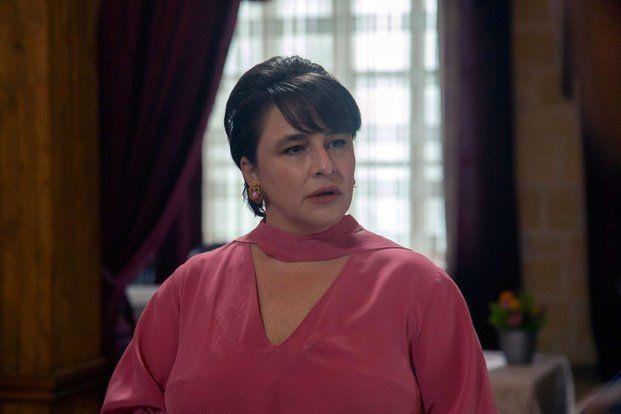 ekimleri Adana'da devam eden dizinin ilk blmnden beri barol oyuncusu olan ve Hnkar karakterine hayat veren baarl oyuncu Vahide Perim'in vedasnn ardndan seyirci dizinin seyrini ok merak ediyordu, hatta final yapacak sylentisi bile konuulanlar arasndayd.