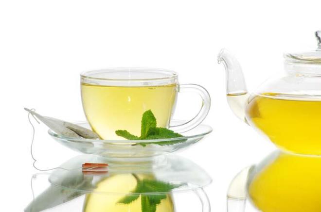 Oolong ve rooibus ay  <br>ay doru bir ekilde demlendiinde ve uygun miktarda tketildiinde antioksidan etki gsterir ve iindeki fenolik bileenlerin kronik hastalklara kar koruyucu etkisi vardr. Oolong aynn antioksidan etkisi ok daha fazladr, nk siyah ay ve yeil ayn birleimidir.