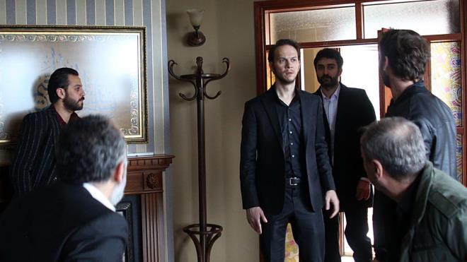 Efsun'un Yama' uyarmak iin geldii sahnede Yama, abisinin ldn sylyor. Selim roln canlandran ner Erkan ise 106. blmde hayatn kaybederek diziye veda edecek.