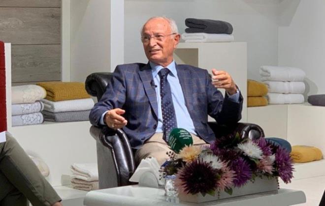 adam 10. gnde vefat etti<br>    Denizlili i adam NESA Tekstil Ynetim Kurulu Bakan Nevzat zel, evinde koronavirs tedavisi gryordu. Tedavinin 10. gnnde kalp krizinden hayatn kaybetti.