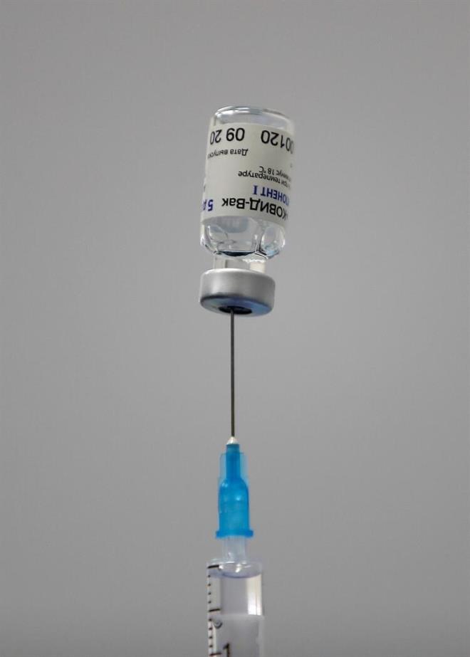 Yeni gelitirilen baz alar, virsn genetik materyalinin bir parasn, yani genetik talimatlar tayan mRNA'y kullanyor. ngiltere'de kullanm onay alan ve Trkiye'nin de sipari verdii Pfizer/BioNTech as da bunlardan biri.