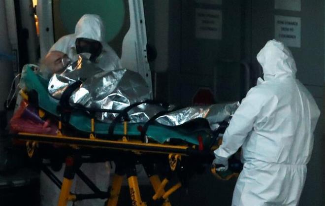 Daha nce hibir mRNA asnn onay almad doru ancak getiimiz yllarda mRNA alarnn insanlarda kullanlmasna ilikin birok alma gerekletirildi. Buna ek olarak, salgn baladndan bu yana a tm dnyada on binlerce kii zerinde denendi ve sk onay srelerinden geirildi.