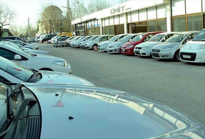 Hafif ticaride en ok satanlar<br>    Hafif ticari ara segmentine bakldnda ise kasm aynda 6 bin 768 adetle Ford listenin ilk srasnda yer ald. Ford'u,