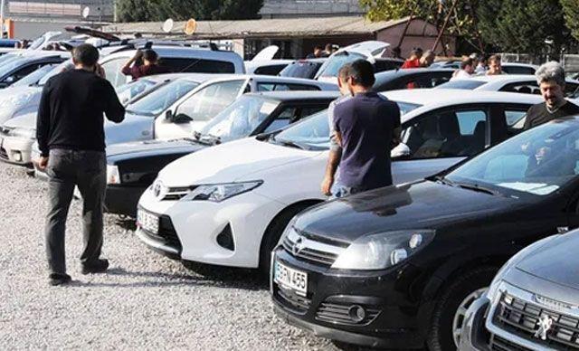 Ara bulunurluu sorununun daha az hissedilir olmakla birlikte devam ettii kasm aynda Fiat, 9 bin 968 adetle otomobil satlarnda ilk srada yer ald. Fiat', 9 bin 298 adetle Renault ve 5 bin 338 adetle Volkswagen (VW) takip etti.