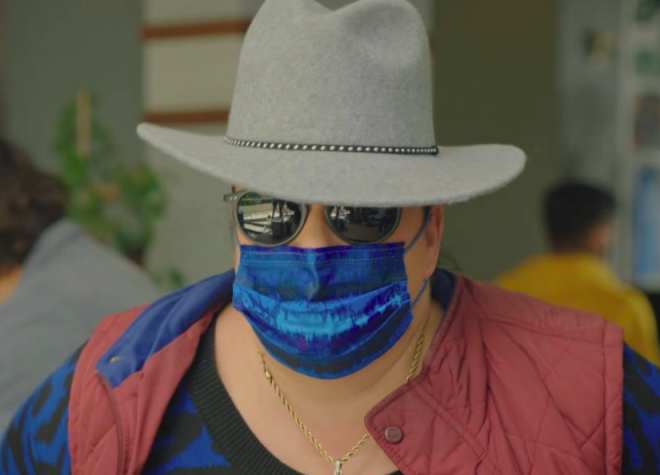 Ailesini geride b�rak�p �stanbul’a giden Mustafa Ali’nin y�llar sonra iflas ederek zenginlik d��k�n� kar�s� ve l�ks i�inde b�y�m�� �ocuklar�yla tekrar k�y�ne d�n���n� konu alan dizi 2 sezon boyunca TRT ekranlar�n�n en �ok izlenen dizilerinden olmay� ba�ard�.