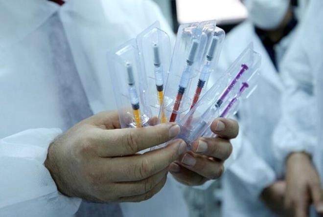 TERC�H ETT���M�Z A�IDA KORUYUCULUK 1 YILI BULAB�LECEK  <br>��te Bakan Koca'n�n a�z�ndan a�� �al��malar� ve pandeminin kontrol alt�na al�nmas� noktas�nda gelinen a�ama: