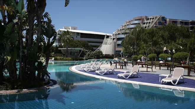 Otel veya konaklama tesislerinde rezervasyonu bulunan 65 ya� ve �zeri ile 20 ya� alt� vatanda�lar�m�z�n seyahatleri nas�l olacakt�r?