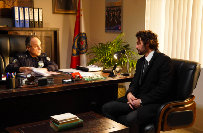 Daha nce birok dizide rol alan 35 yandaki oyuncu Birkan Sokullu'nun Masumlar Apartman ile yldz yeniden parlad. Sal akamlar ekran bana kilitlenen seyirci Birkan Sokullu hayatn aratrmaya balad.