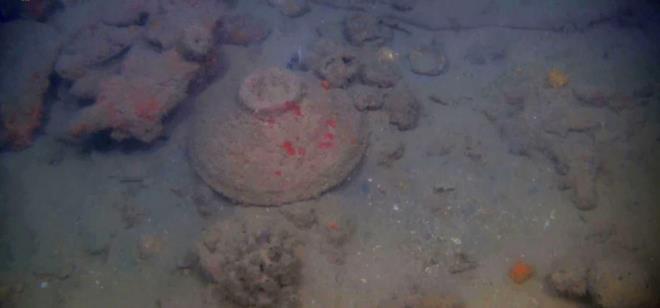 2021 ylnda batk zerinde daha ayrntl almay planladklarn kaydeden Do. Dr. zda, ok sayda glle, mutfak kaplar, geminin armasna veya donanma sahip paralar ile geminin gvdesine ait olan ahap blmler tespit edildiini syledi. Uzaktan kumandal su alt robotu kullanarak yaptklar alma hakknda bilgi veren Do. Dr. zda, yle devam etti: