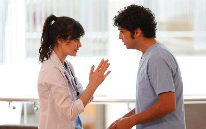 Daha nce ilenmemi farkl senaryosu ve muhteem oyuncu kadrosu ile perembe akamlarnn ak ara en ok izlenen  dizisi Mucize Doktor her hafta sosyal medyann konusu olmaya devam ediyor.