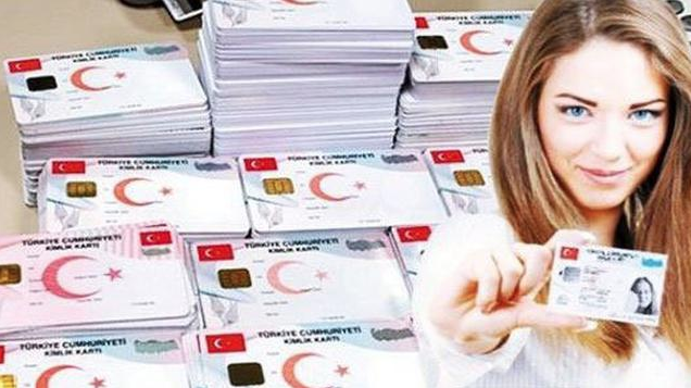 Kurumlarda unutulan veya kiiler tarafndan bulunan kimlik kartlar bulunulan yerin nfus mdrlne, Genel Mdrle ya da d temsilcilie iptali amacyla gnderilir. Trk vatandalnn kayb halinde kimlik kartlar Genel Mdrlke geersiz hale getirilir.