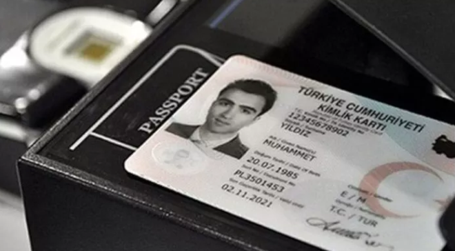 Yurt iinde kiinin bavuru srasnda beyan ettii adrese teslim edilemeyen kartlar bavuru srasnda belirttii nfus mdrlne gnderilir. Belirlenen sre iinde teslim alnmayan kimlik kartlar imha edilmek zere Genel Mdrle iade edilir.