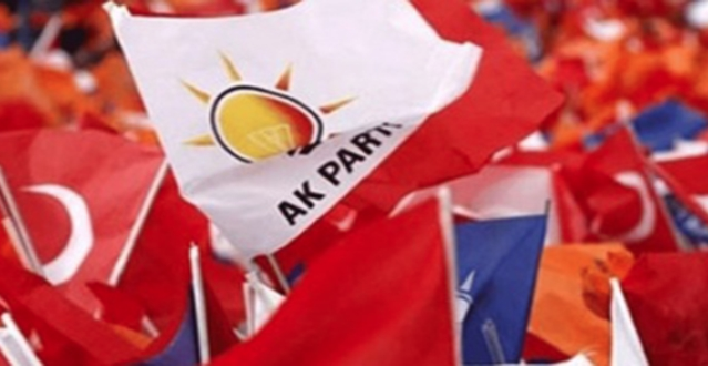 Cumhurbakan Erdoan lideriliindeki AK Parti yzde 34 ile zirvedeki yerini koruyor.