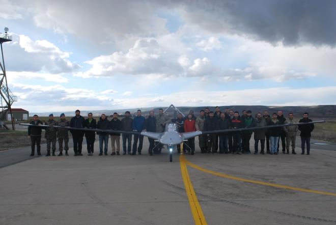 ngiltere'nin savunma teknolojilerinde yeterince yenilik yapmadna atfta bulunan Wallace, Trk insansz hava aralarnn "dmana gerek zorluklar" yaatma kapasitesine sahip olduunu kaydetti.