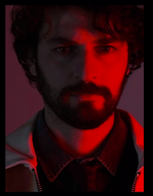 Hello dergisinin Aralk saysna zel pozlar veren Sokullu, kamera arkas pozlarn paylat takipileri yeter artk, yapma bunu erittin bizi yorumlar yapt.