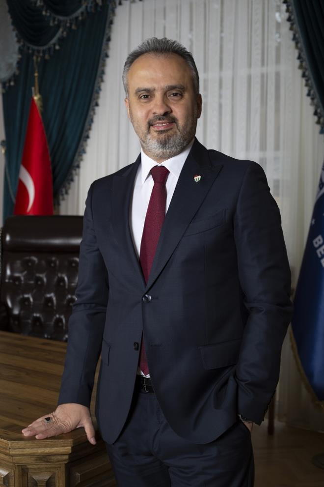 Salg�n�n B�y�k�ehir’e maliyeti 105 milyon TL<br>  Ba�kan Alinur Akta�, salg�n boyunca halka ve i�letme sahiplerine sa�lanan katk�lar konusunda �unlar� s�yledi; “A��klanan yeni destek paketimizle beraber vatanda�lar�m�za ve esnaf gruplar�m�za Bursa B�y�k�ehir Belediyesi olarak pandemi d�neminde yakla��k olarak 105 milyon TL destek sa�lam�� oluyoruz. Her g��l��� birlikte yenen millet olarak, bu zor g�nleri de birlikte geride b�rakaca��m�za olan inanc�m� tekrar belirtmek istiyorum. Bug�n itibariyle ba�latt���m�z sosyal destek paketimizin hay�rlara vesile olmas�n� diliyorum”