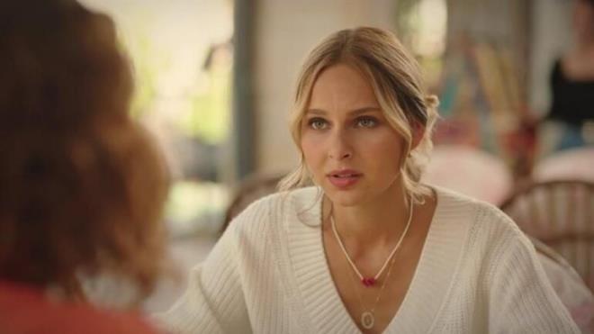 te yandan daha nce Hekimolu, Mucize Doktor, Gnl Da, Menajerimi Ara, Seksenler gibi dizilerin setlerinde de koronavirs vakalarna rastlanmt.