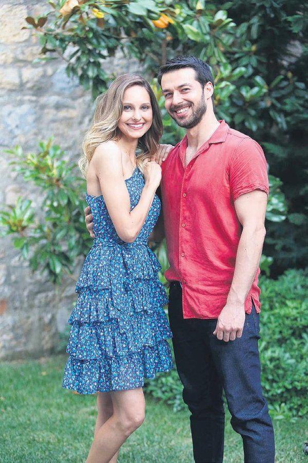 NTC Medya'nn ATV iin ektii, barollerinde Jessica May ve Hilmi Cem ncetepe'nin yer ald Maria ile Mustafa dizisinin setinde 18 kiinin koronavirs testi pozitif kt.