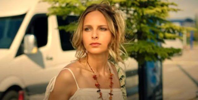 ekimleri Kapadokya'da yaplan ve 17. blmde final yapacak olan Maria ile Mustafa dizisinde, barol oyuncusu Tamer Levent ve kurgu ynetmeninin de aralarnda olduu 18 kiinin koronavirs testinin pozitif kt ve karantinada olduklar belirtildi.