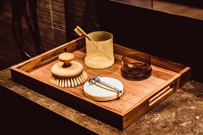 Jilet<br>  Du� buhar� ve nem birikmesi jilet b��aklar�n� pasland�rabilir ve cildinize zarar verebilir. Kulland�ktan sonra iyice temizleyip kurulasan�z bile nemli bir banyo ortam�nda saklamak jiletinizin �mr�n� k�saltacakt�r. Jilette oldu�u gibi t�ra� makinelerinde de ayn� �zeni g�stermelisiniz.