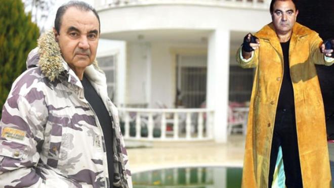 90&#8217;lardan bugne hafzamza kaznan nemli habercilerden Sadettin Teksoy &#8220;Teksoy Grevde&#8221; programyla birok insan hikayesini ekrana tad. Bir zamanlarn nl ismi neler yaptklarn anlatt.