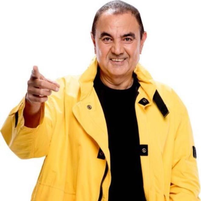 Bir korku filmi yazyordunuz...<br>  Olumla korku, komedi, bilimkurgu ve esrarengiz olaylar konu alan ok sayda film senaryolar yazdk, yazyoruz da... Ayrca Hz. Muhammed&#8217;in vefatndan nceki son 10 gnnde neler yaandn anlatan uzun metrajl film senaryosu yazdm. Bu projem Mustafa Akkad&#8217;n ynettii &#8220;ar&#8221; filminin devam niteliinde. Bilinmeyenlerle dolu olan bu almamla ilgili grmeler sryor.