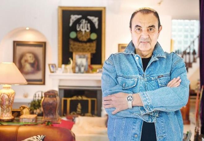 Karantina sizin iin nasl geiyor? Tm bu pandemi sreci zorlayc myd?<br>  Bomba gibiyim Eda Hanm. ncelikle bu, sizin zaman nasl deerlendirdiinizle alakal. Ben pandemi srecini kendi amdan verimli geirdiimi dnyorum. Kendi alanma dair aratrmalarma ve grmelerime devam ediyorum. Ayrca dnyann farkl lkelerinden rnek vermek gerekirse; Amerikal filozof Noam Chomsky ve Slavoj Zizek gibi dnrlerin gndeme dair yorumlarn yakndan takip ediyorum.