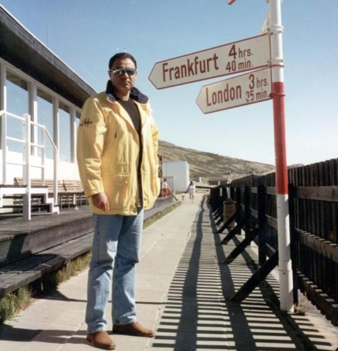 Van Gl&#8217;nde yaptnz programlardan dolay size &#8220;Canavar Uzman&#8221; denmiti...<br>  Aslnda konumaya bile demez... Madem merak ettiniz anlataym. Her meslekte olduu gibi bizim meslekte de ekememezlik vardr. Bunlardan biri de Uur Dndar&#8217;dr. Bir dnem gndem &#8220;Van Gl Canavar&#8221;yd. lk grntleyen de &#8220;Teksoy Grevde&#8221; ekibiydi. Gnlerce konuuldu, TBMM&#8217;de aratrma komisyonu bile kuruldu. Van meydanna canavarn heykeli dikildi. Grg tanklar yaratn nasl bir ey olduunu anlatt.