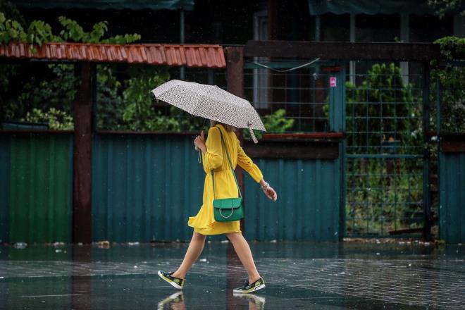 Orta ve Dou Karadeniz  <br>  Paral ve ok bulutlu, ky kesimlerinin yamurlu geecei tahmin ediliyor. Sabah ve gece saatlerinde i kesimlerinde yer yer sis ve pus hadisesi bekleniyor.  <br>  Amasya C, 10C  Paral bulutlu<br>    orum C, 10C  Paral bulutlu  <br>  Samsun C, 12C  Paral ve ok bulutlu, leden sonra ky kesimleri yer yer yamurlu  <br>  Trabzon C, 12C  Paral ve ok bulutlu, leden sonra ky kesimleri yer yer yamurlu