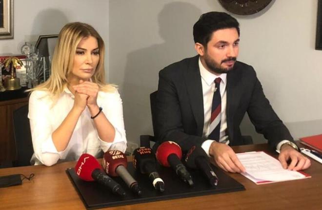 "35 MLYON KAYBIM VAR"  35 milyonun zerinde bir kayb olduunu dile getiren Songl Karl, "Bana kendisinin MT alan olduunu syledi. Arsamdan, arabama, mcevherlerimden ziynet eyalarma kadar her eyi elimden ald. imdi evladm nasl geindireceim korkusuyla yayorum. Aklmda olan tek ey o. Yllarmn birikimimi elimden ald. Artk bu yaadm sreten sonra anne babama dahi gvenemez oldum" eklinde konutu.